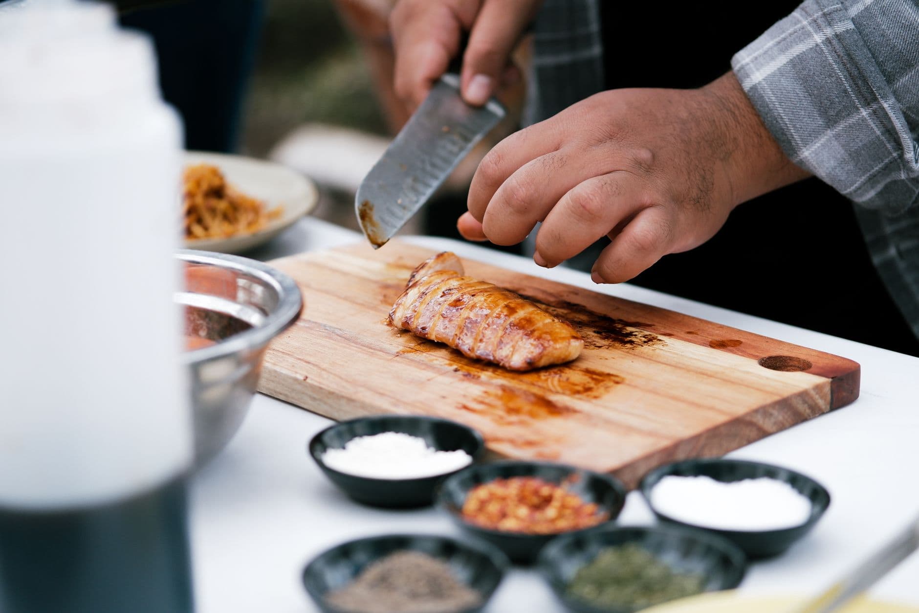 Cover image for Using Residual Heat So Food Finishes Without Overcooking